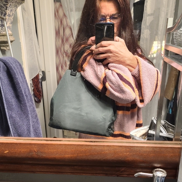 Auth. Prada handbag - Picture 6 of 15